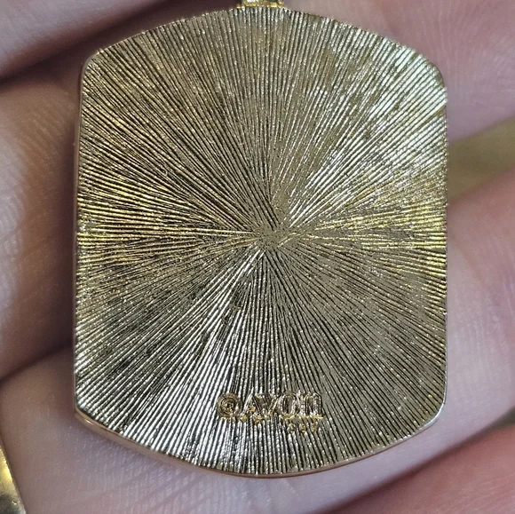 Vintage Avon June Rose Necklace Pendant Gold Tone Chain 1980 Heritage Collection - Picture 5 of 7